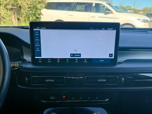 Certified 2023 Lincoln Nautilus AWD w/ Premium Package image 23