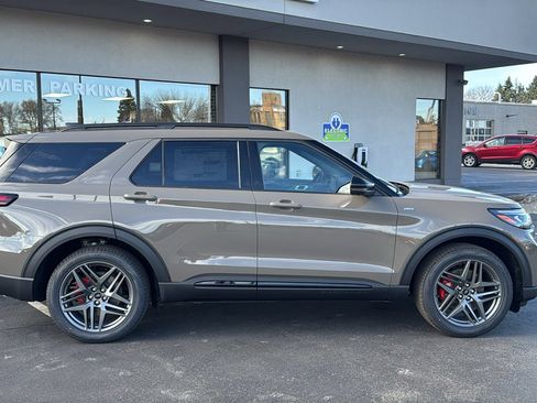 New 2026 Ford Explorer ST-Line image 20
