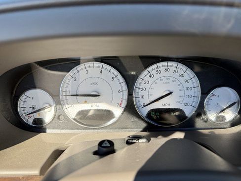 Used 2006 Chrysler Sebring Limited image 16