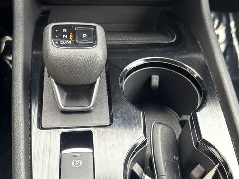 Used 2023 Nissan Rogue SV image 14