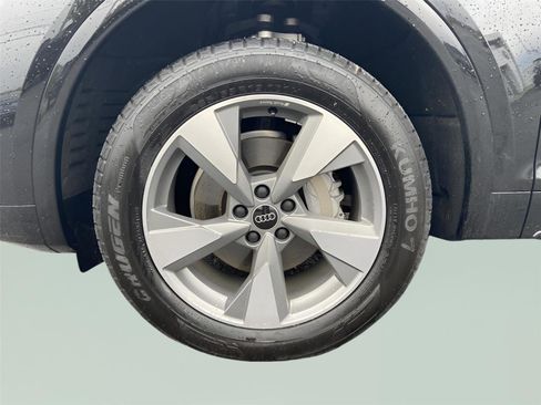 Used 2025 Audi Q5 2.0T Premium image 16