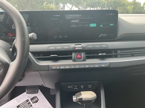 Used 2025 Kia K4 FWD image 24