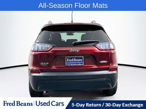 Used 2019 Jeep Cherokee Latitude Plus w/ Cold Weather Group AWD/4WD image 7