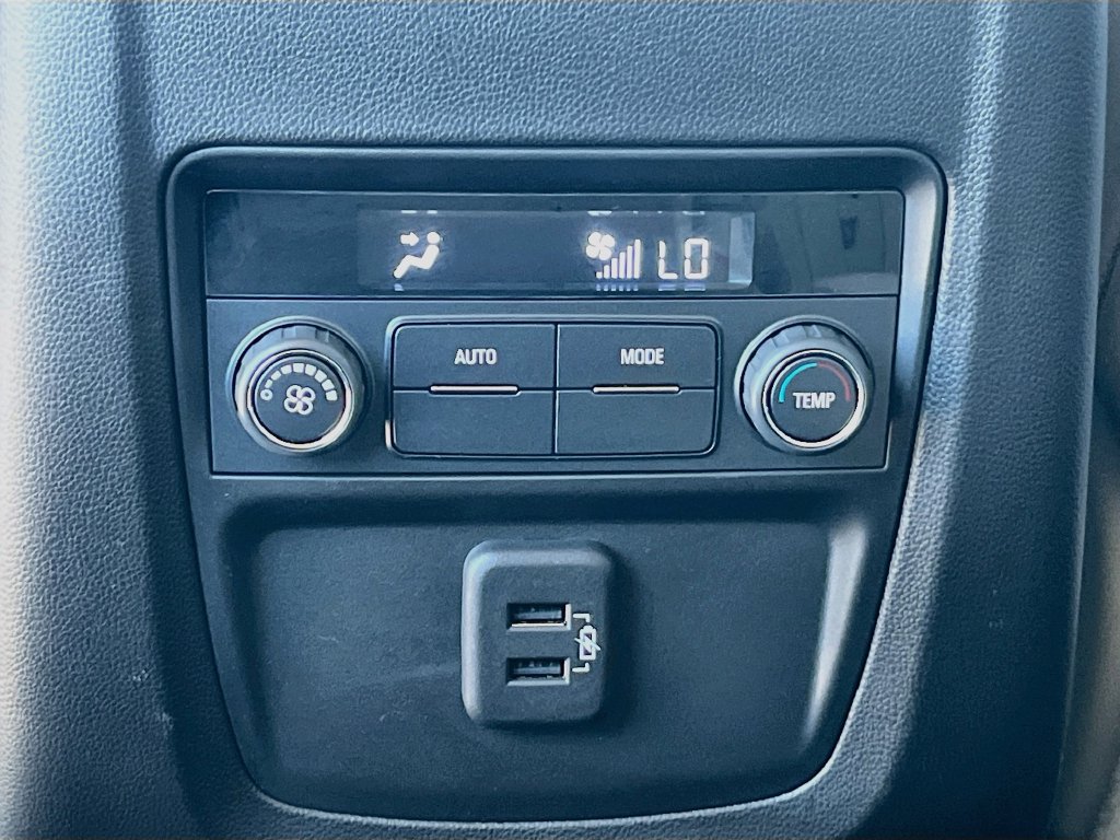 Used 2022 Buick Enclave Essence FWD image 24