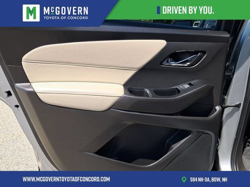 Used 2023 Chevrolet Traverse LS AWD/4WD image 14