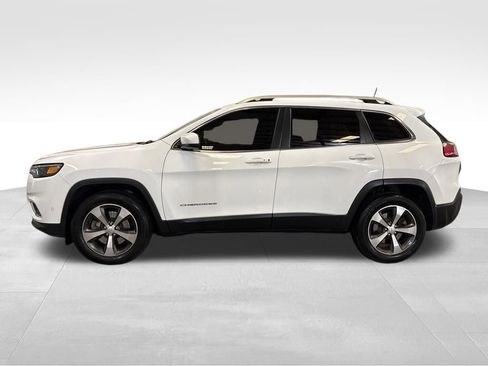 Used 2019 Jeep Cherokee Limited w/ Technology Group AWD/4WD image 2