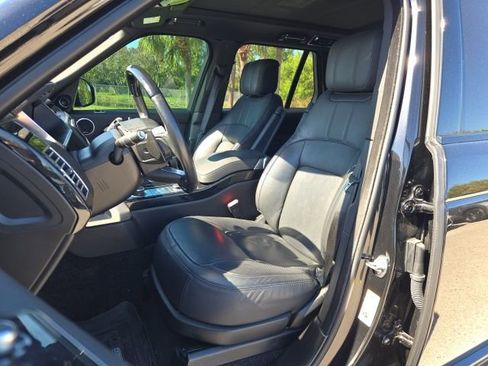 Used 2022 Land Rover Range Rover Westminster Edition image 14
