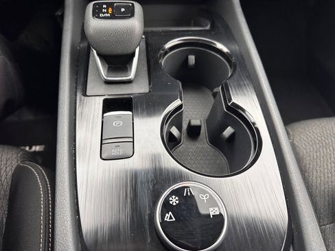 Used 2025 Nissan Rogue SV image 24