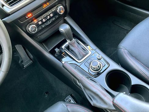 Used 2016 MAZDA MAZDA3 s Grand Touring image 16