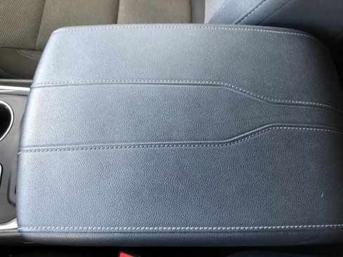 Used 2023 Chevrolet Traverse LT image 22