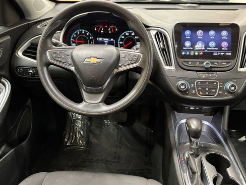 Used 2023 Chevrolet Malibu LT FWD image 35