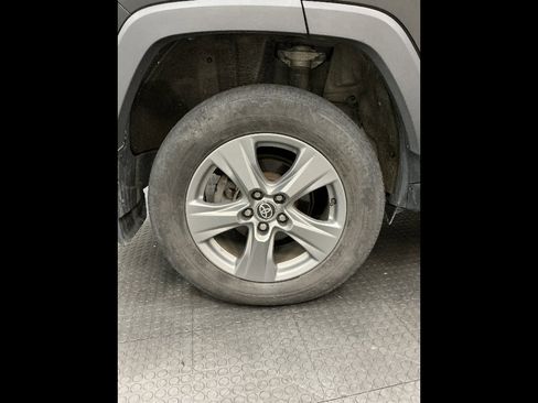 Used 2022 Toyota RAV4 XLE w/ Convenience Package AWD/4WD image 40