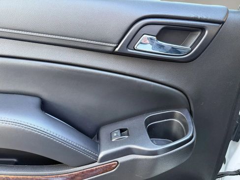 Used 2016 GMC Yukon SLT w/ HD Trailering Package image 36