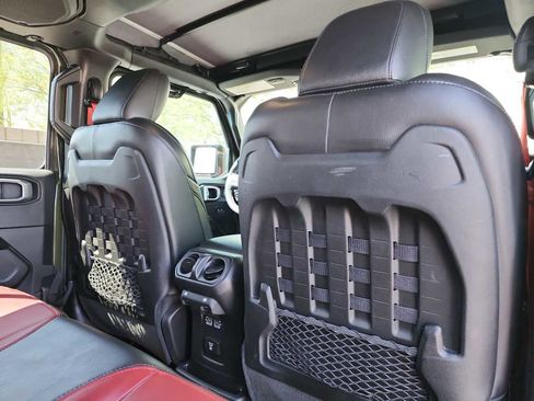 Used 2023 Jeep Wrangler Unlimited Rubicon 4xe AWD/4WD image 15