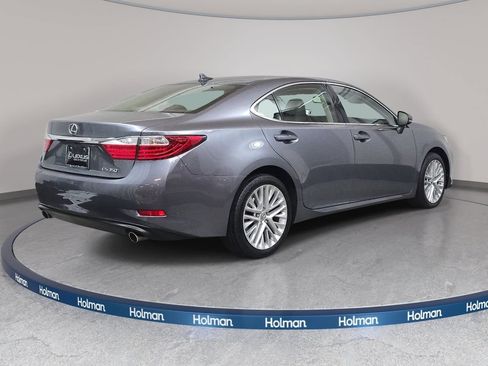 Used 2014 Lexus ES 350 w/ Luxury Package FWD image 6