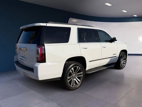 Used 2017 GMC Yukon SLT image 5