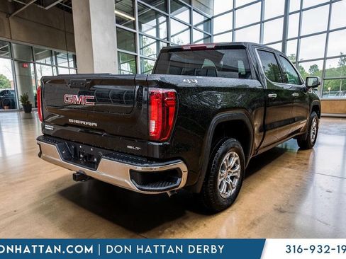 Used 2025 GMC Sierra 1500 SLT AWD/4WD image 27