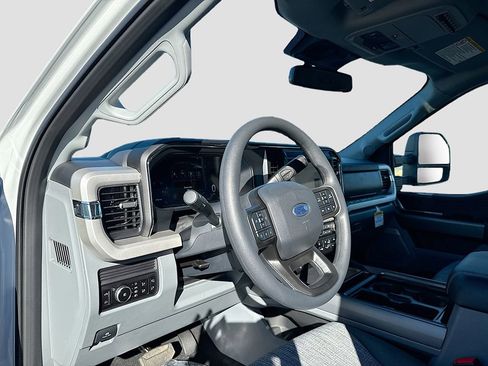 New 2026 Ford F250 XLT w/ XLT Premium Package image 17