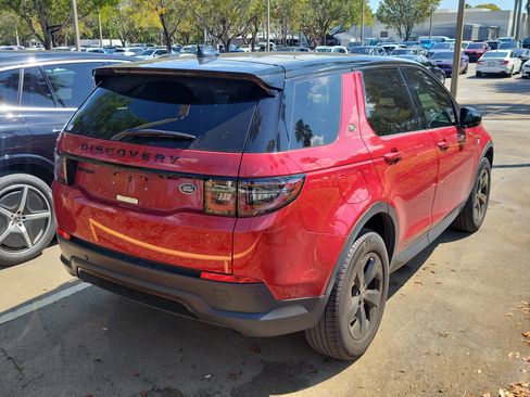 Used 2023 Land Rover Discovery Sport S image 4