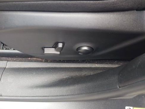 Used 2022 Jeep Cherokee Latitude Lux w/ Sun & Sound Group image 16