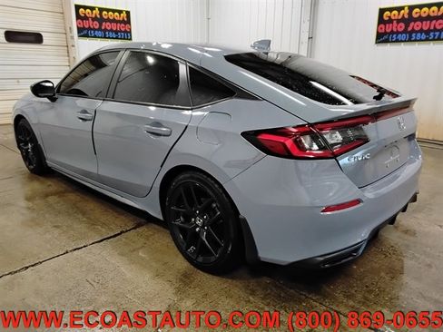 Used 2024 Honda Civic Sport image 6