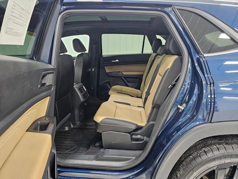 Used 2022 Volkswagen Atlas Cross Sport SE AWD/4WD image 12