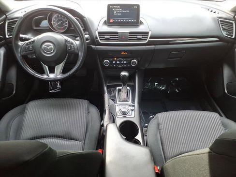 Used 2016 MAZDA MAZDA3 i Touring w/ Popular Equipment Package image 9