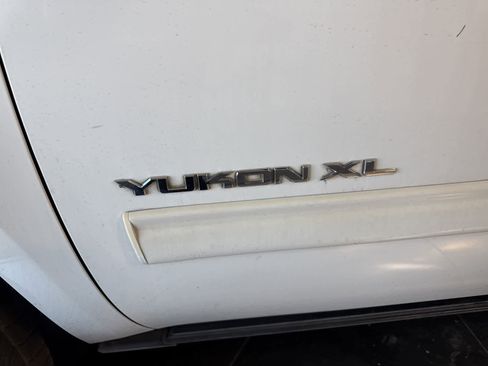 Used 2012 GMC Yukon XL SLT image 10