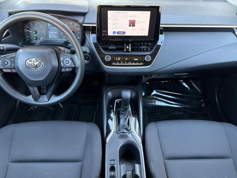 Used 2023 Toyota Corolla LE w/ LE Convenience Package FWD image 17