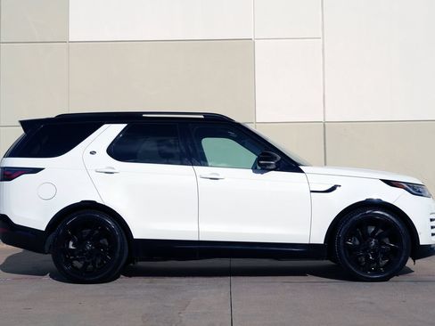 Used 2022 Land Rover Discovery HSE R-Dynamic AWD/4WD image 16