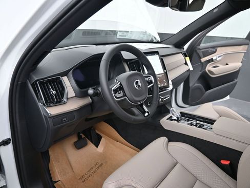 New 2026 Volvo XC90 B6 Ultra w/ Protection Package AWD/4WD image 14