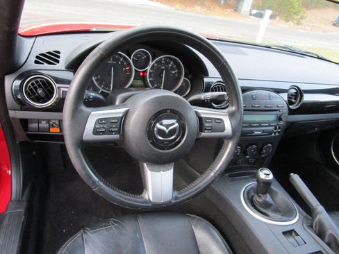 Used 2007 MAZDA MX-5 Miata Grand Touring w/ Premium Pkg image 10