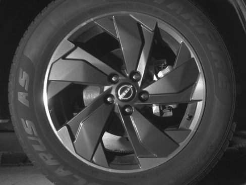 Used 2025 Nissan Rogue SV image 13