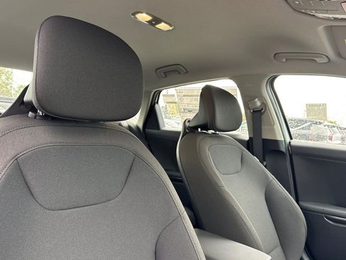 New 2026 Kia K4 LXS image 16