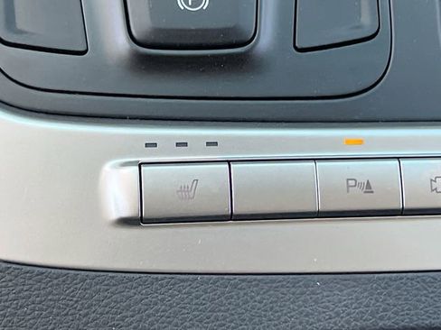 New 2026 Kia Carnival FWD image 21