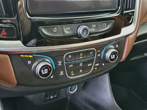 Used 2019 Chevrolet Traverse High Country AWD/4WD image 18