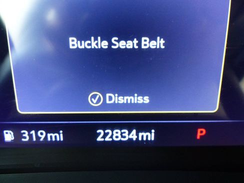 Used 2022 Buick Envision Essence w/ Technology Package I AWD/4WD image 29