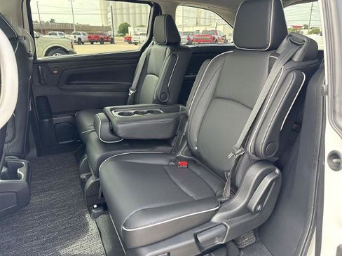 New 2026 Honda Odyssey Touring image 17