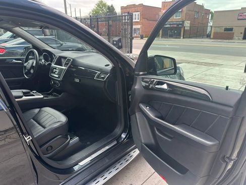 Used 2016 Mercedes-Benz GL 450 4MATIC image 15