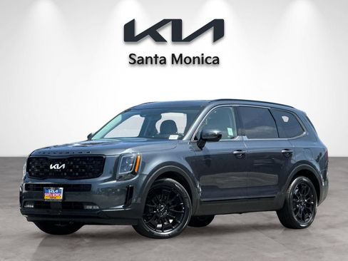 Certified 2022 Kia Telluride SX w/ SX Prestige Package AWD/4WD image 2