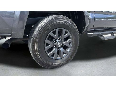 Used 2023 Toyota Tacoma SR5 AWD/4WD image 22