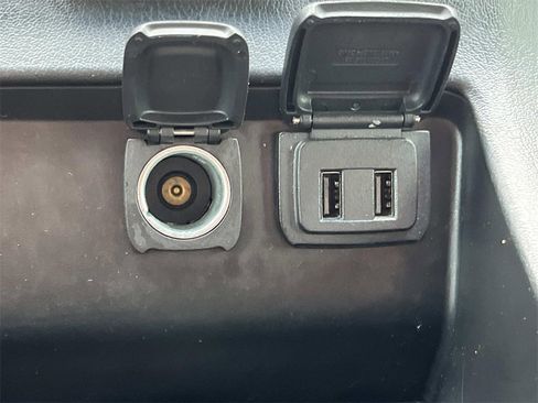 Used 2016 GMC Yukon SLE w/ Convenience Package image 21