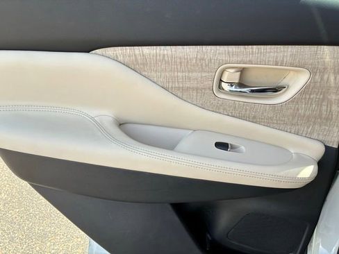 Certified 2024 Nissan Murano SL FWD image 17