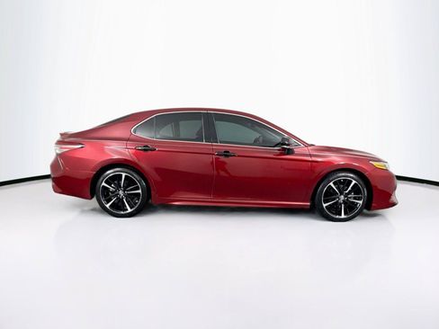 Used 2018 Toyota Camry XSE FWD image 10
