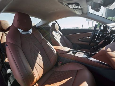 Used 2024 Maserati GranTurismo Modena image 41