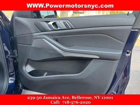Used 2019 BMW X5 xDrive40i w/ M Sport Package AWD/4WD image 38