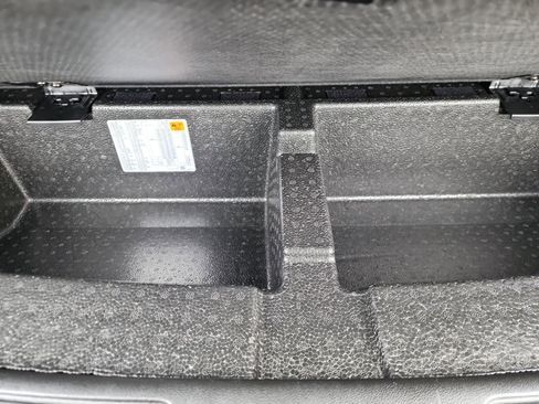 Certified 2022 GMC Acadia SLT w/ Elevation Edition image 33