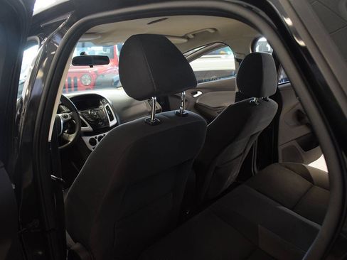 Used 2013 Ford Focus SE FWD image 35