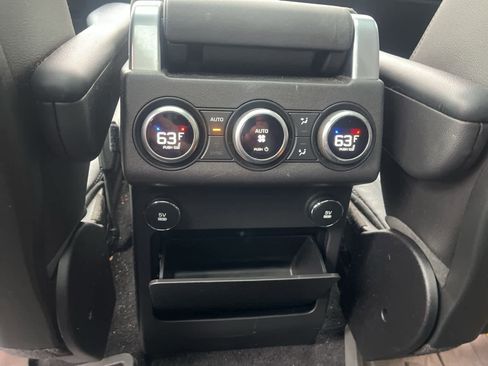 Certified 2019 Land Rover Discovery HSE image 19