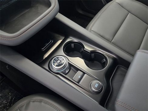 New 2025 Ford Explorer Active w/ Active Comfort Package image 16